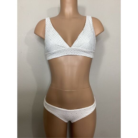 New. Pilyq white bikini set. S-bottom/D-cup top. Retails $149 - Picture 5 of 14